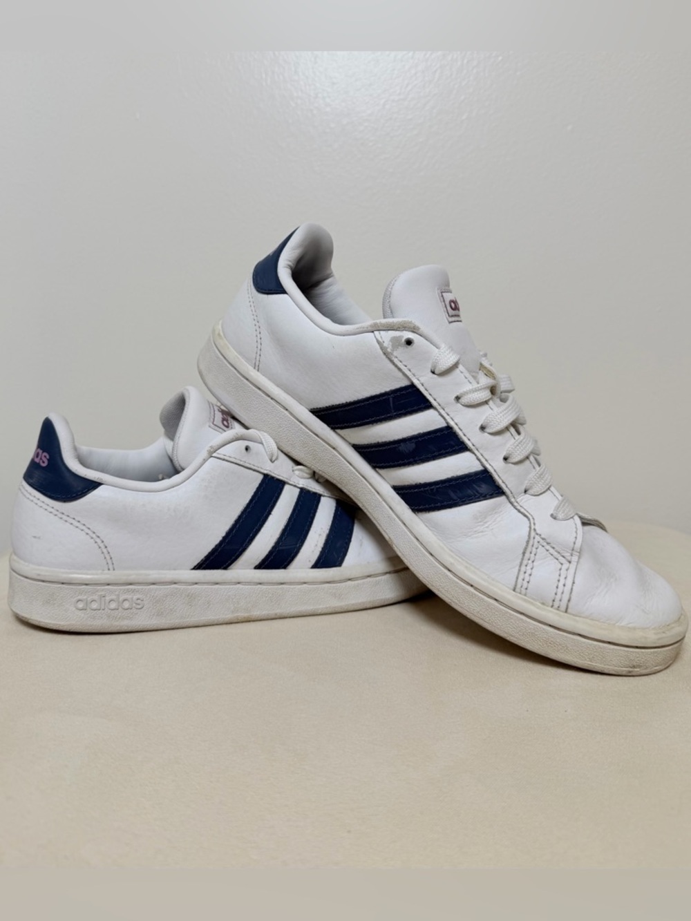 Adidas Grand Court Women’s Sz 7 White Navy Stripe Leather Sneakers Casual Shoes